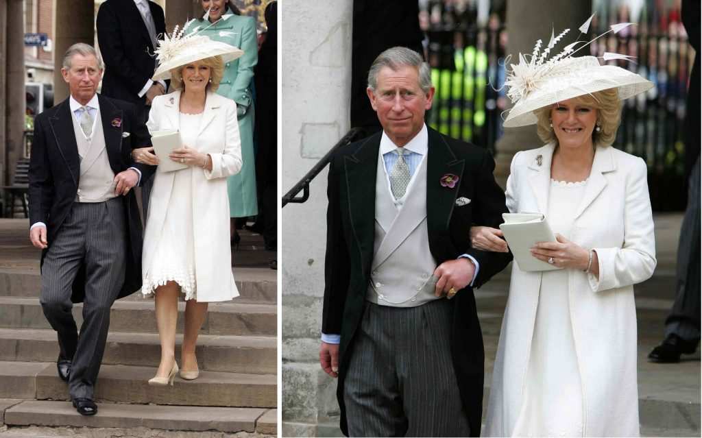Принц Чарлз и Камила Паркър-Боулс се усмихват на излизане от Windsor Guildhall; тя носи кремав костюм и шапка с пера.