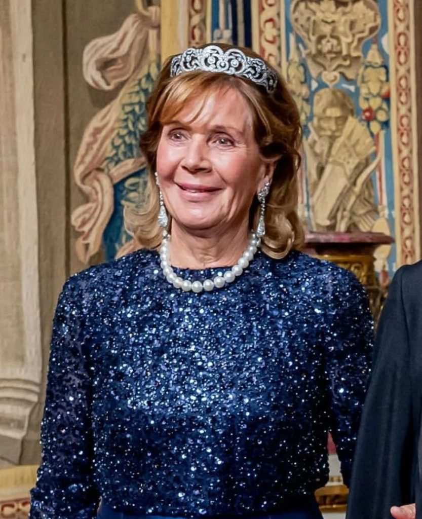 Принцеса Урсула от Бавария – Bavarian Diamond Scroll Tiara