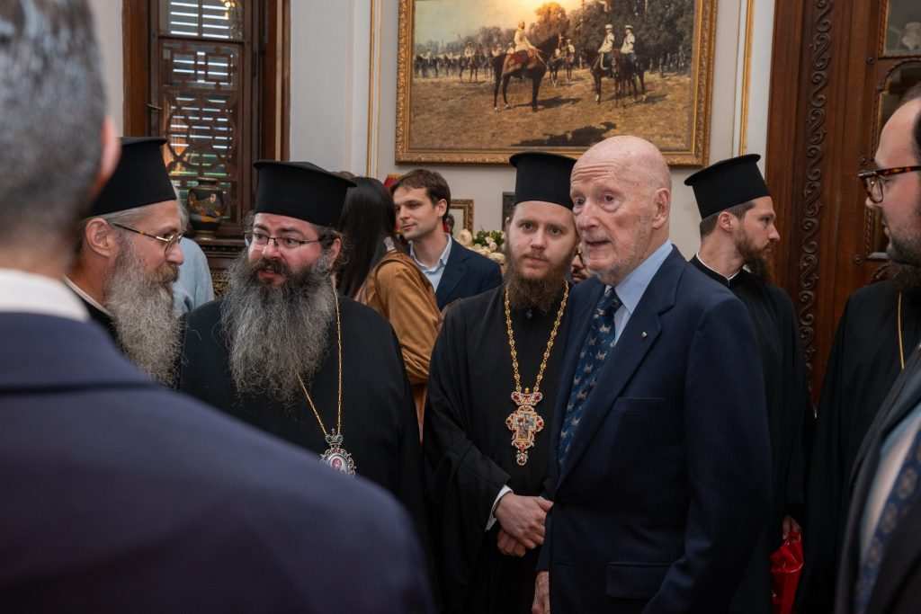 Царят и духовници.