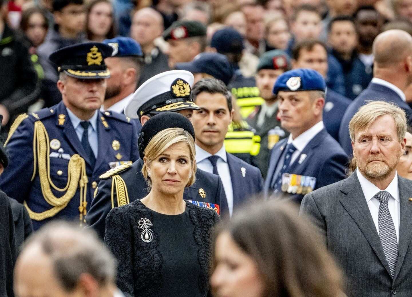 Кралят и кралицата на церемонията на площада.