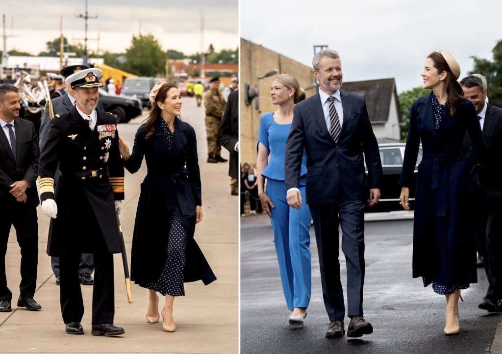 Кралската двойка по улиците.