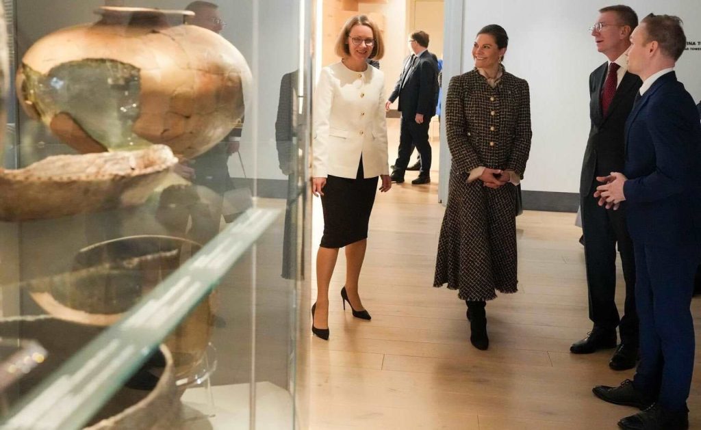 Престолонаследницата Виктория в Националния исторически музей на Латвия
