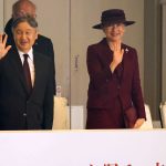 Император Нарухито и императрица Масако поздравяват публиката на културния фестивал в Кочи