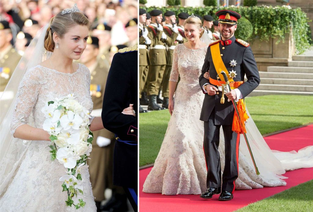 Стефани в сватбената рокля на Elie Saab с тиарата на рода Ланоа, сама и до Гийом в парадна униформа